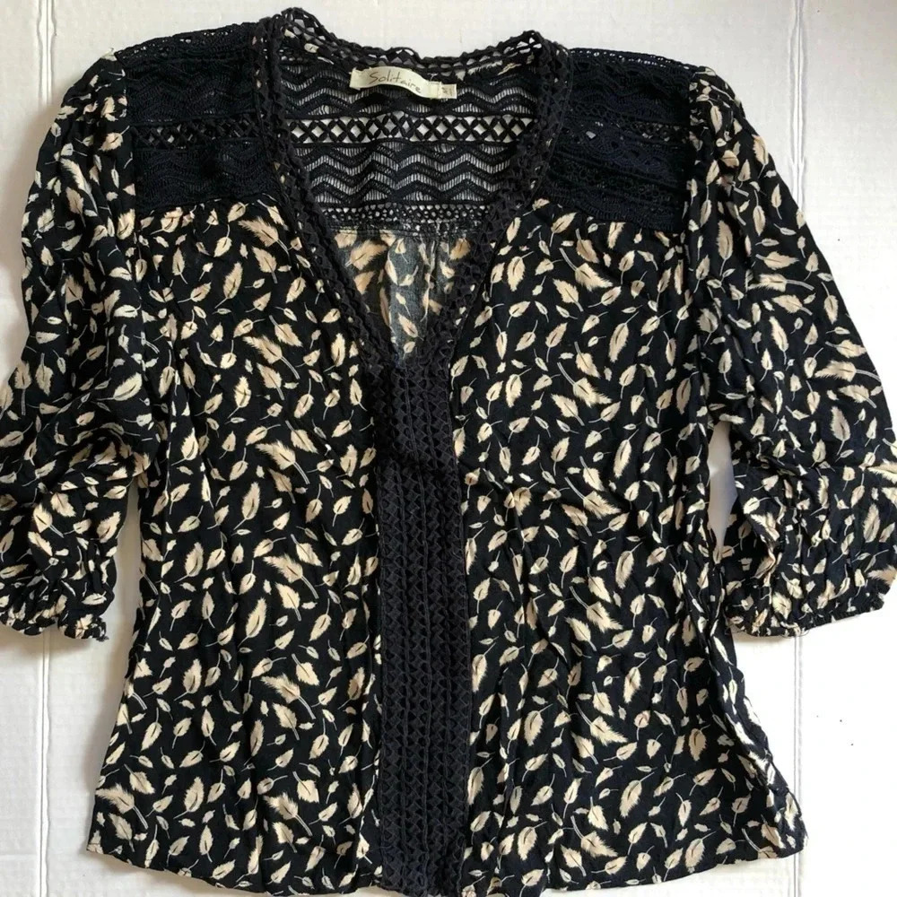 Solitaire Feather Print with Lace  Top